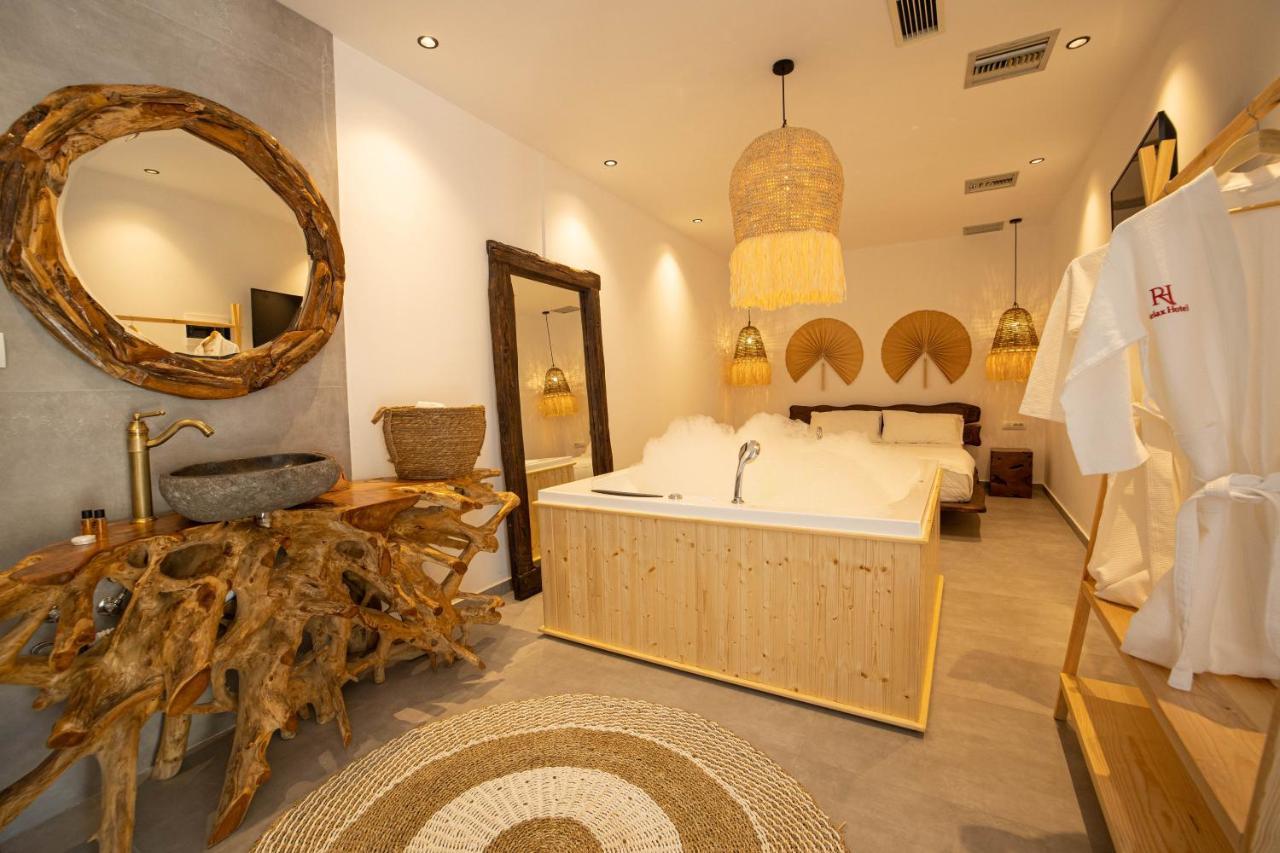 קסאמיל Relax Hotel מראה חיצוני תמונה